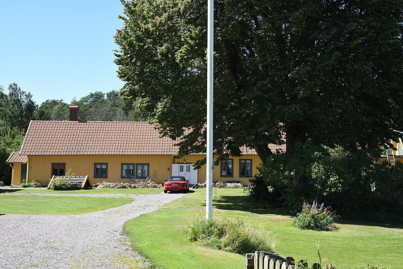 Rymligt familjehus nära Onsala kyrka